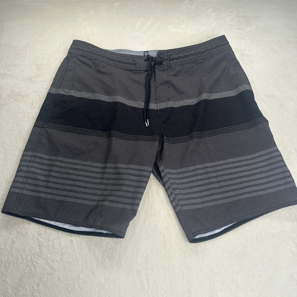 Volcom Stoneys Mens Board Shorts Gray Black Striped Swim Trunks Size 38